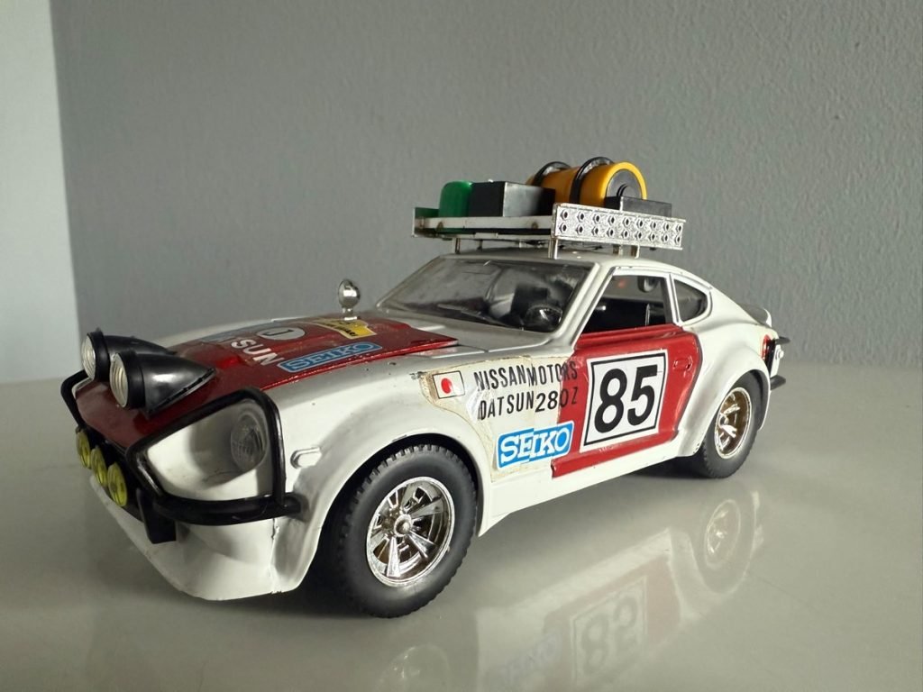 Bburago Datsun 240Z 1:24 bianco e rosso rally
