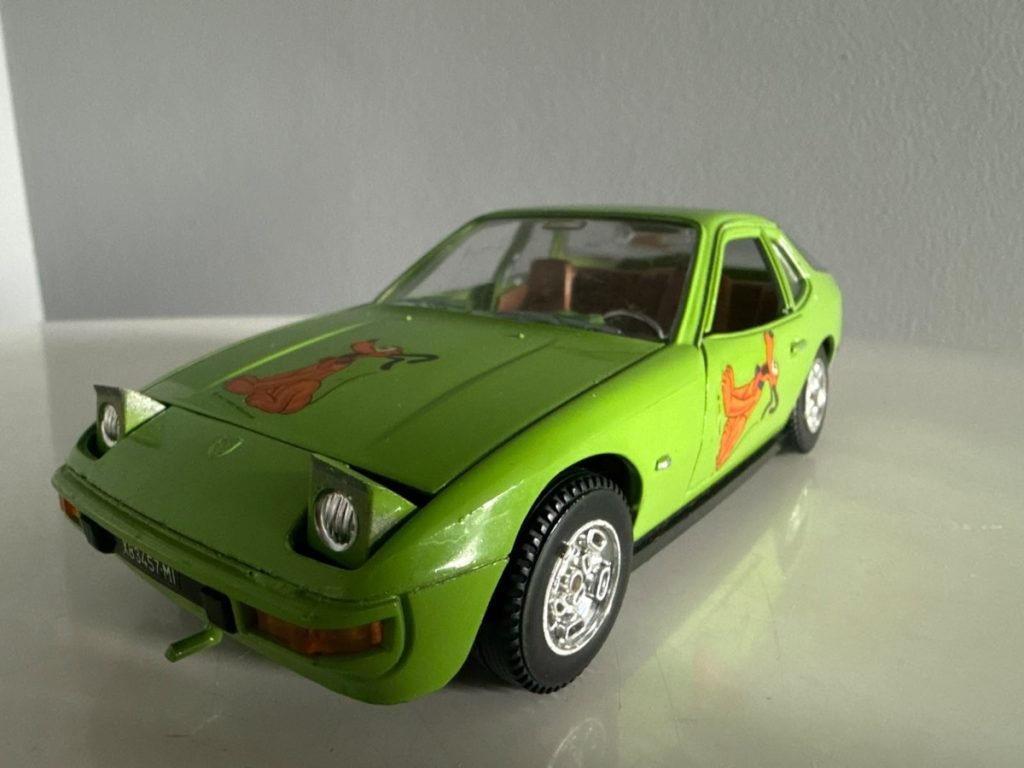 Mebetoys Porsche 924 1:24 Signal Green